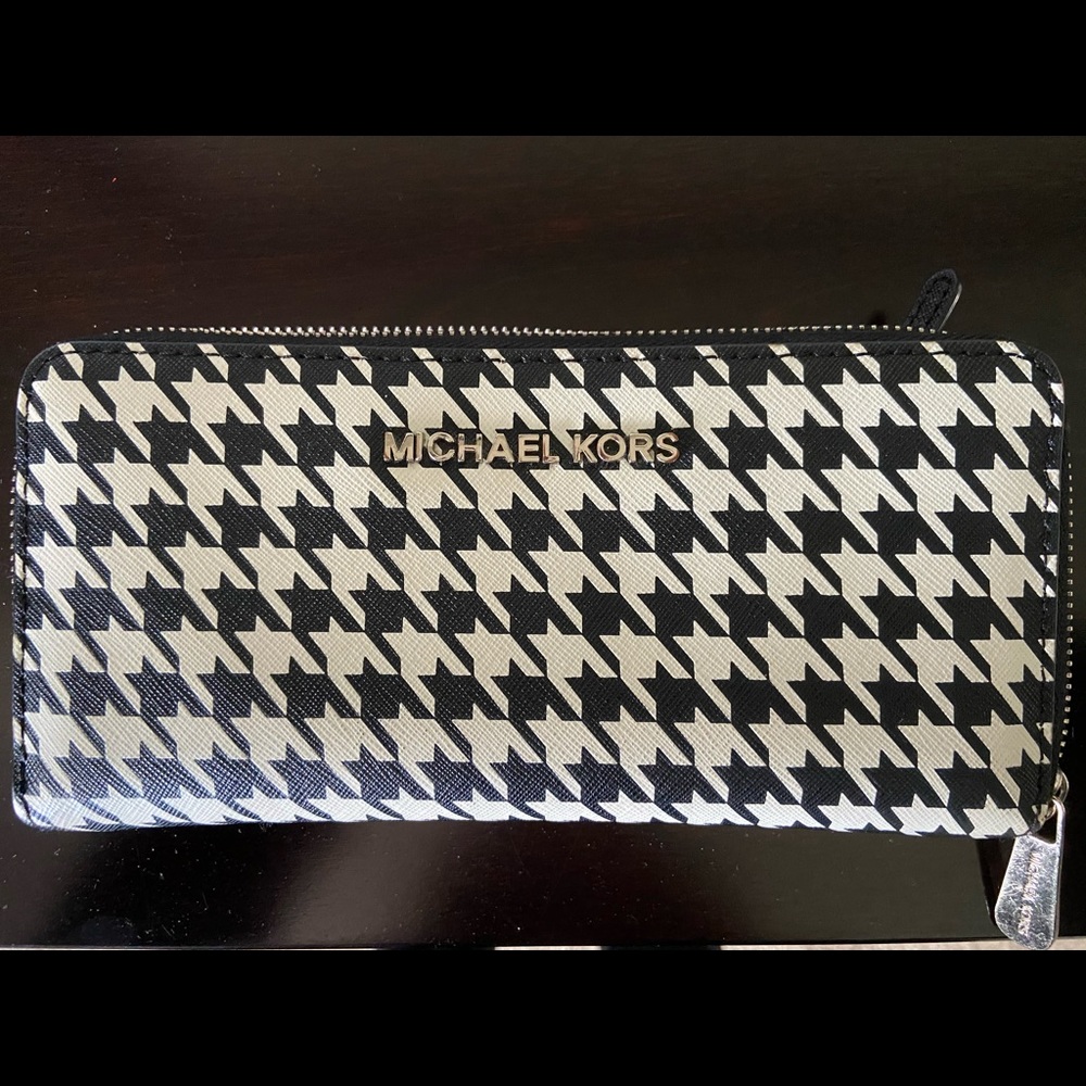 Michael Kors wallet